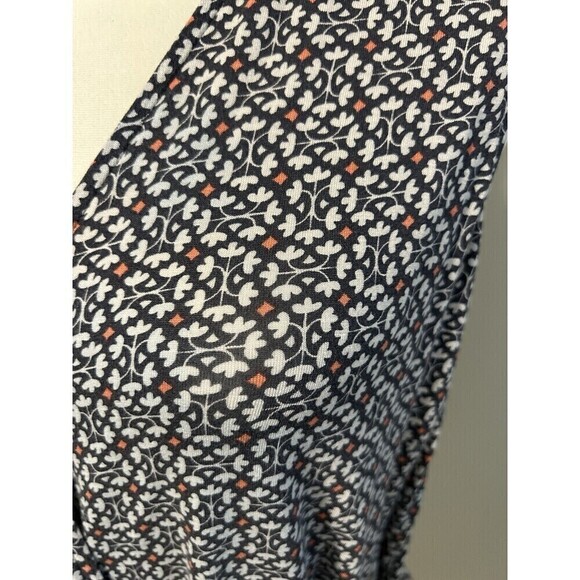 LOFT Grey Sleeveless Wrap Tank Top Medium - Picture 3 of 7